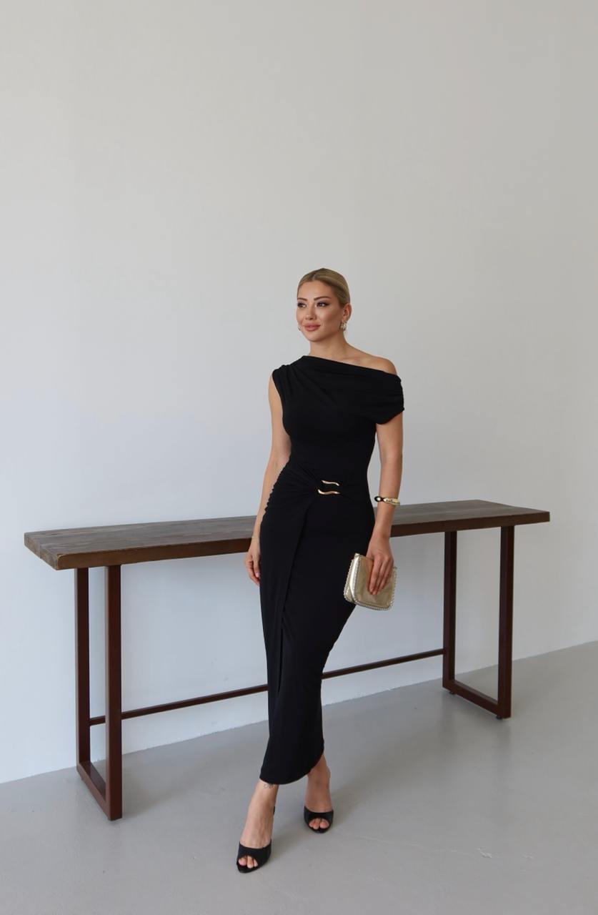 Sandy Dress with Adjustable Neckline