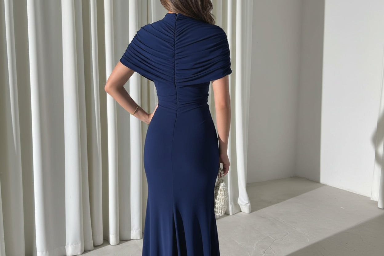 Sleevless Caped Dress