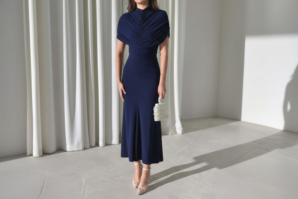 Sleevless Caped Dress