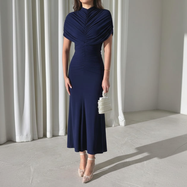 Sleevless Caped Dress