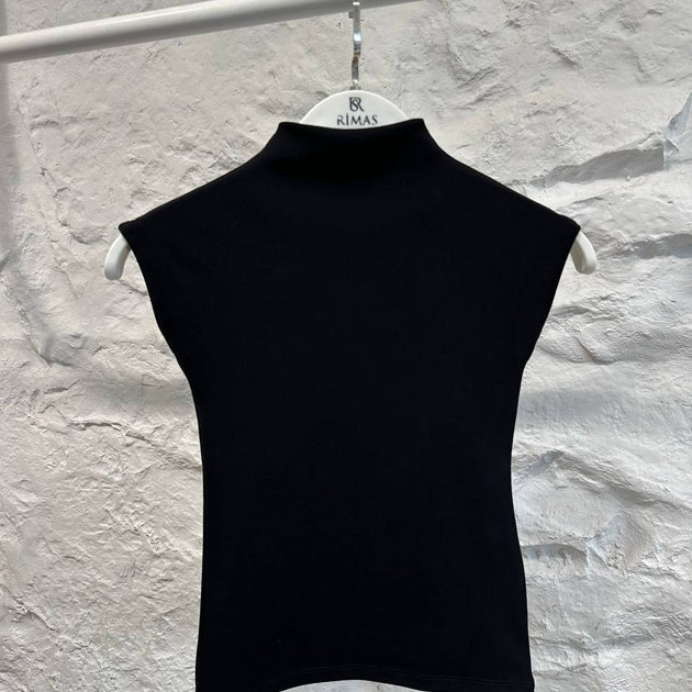 Sleeveless high neck top